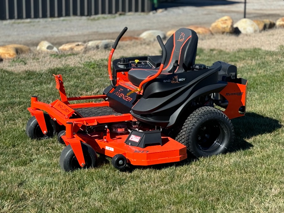 2024 Bad Boy ZT 60 Avenger  Bad Boy Mowers 